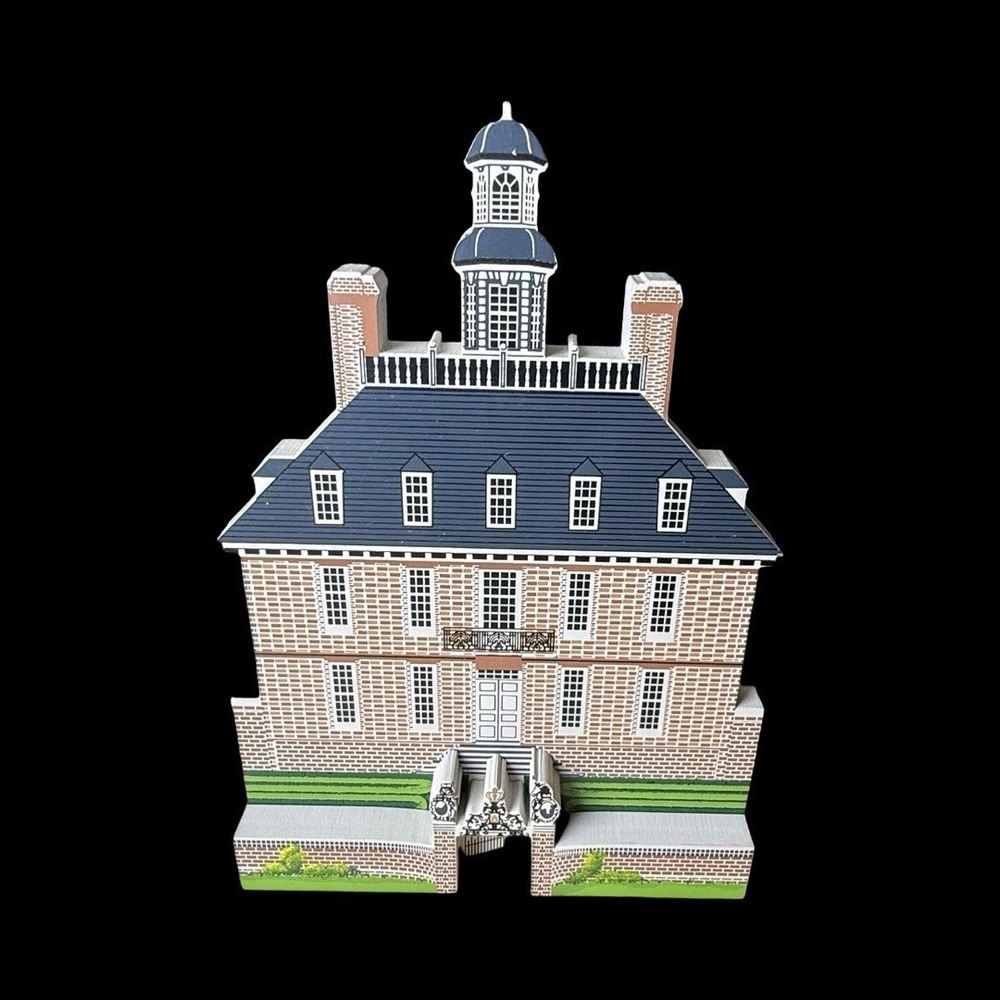 Governor's Palace Williamsburg, Virginia Shelia's Shelf Sitter 1997